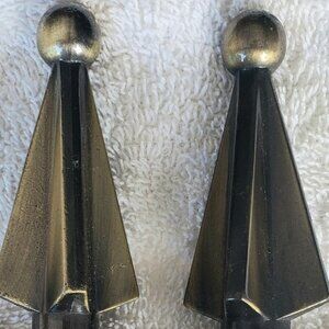 LOT OF 2 ANTIQUE BRASS COLORED SPEAR DIAMOND SHAPE CURTAIN ROD FINIALS